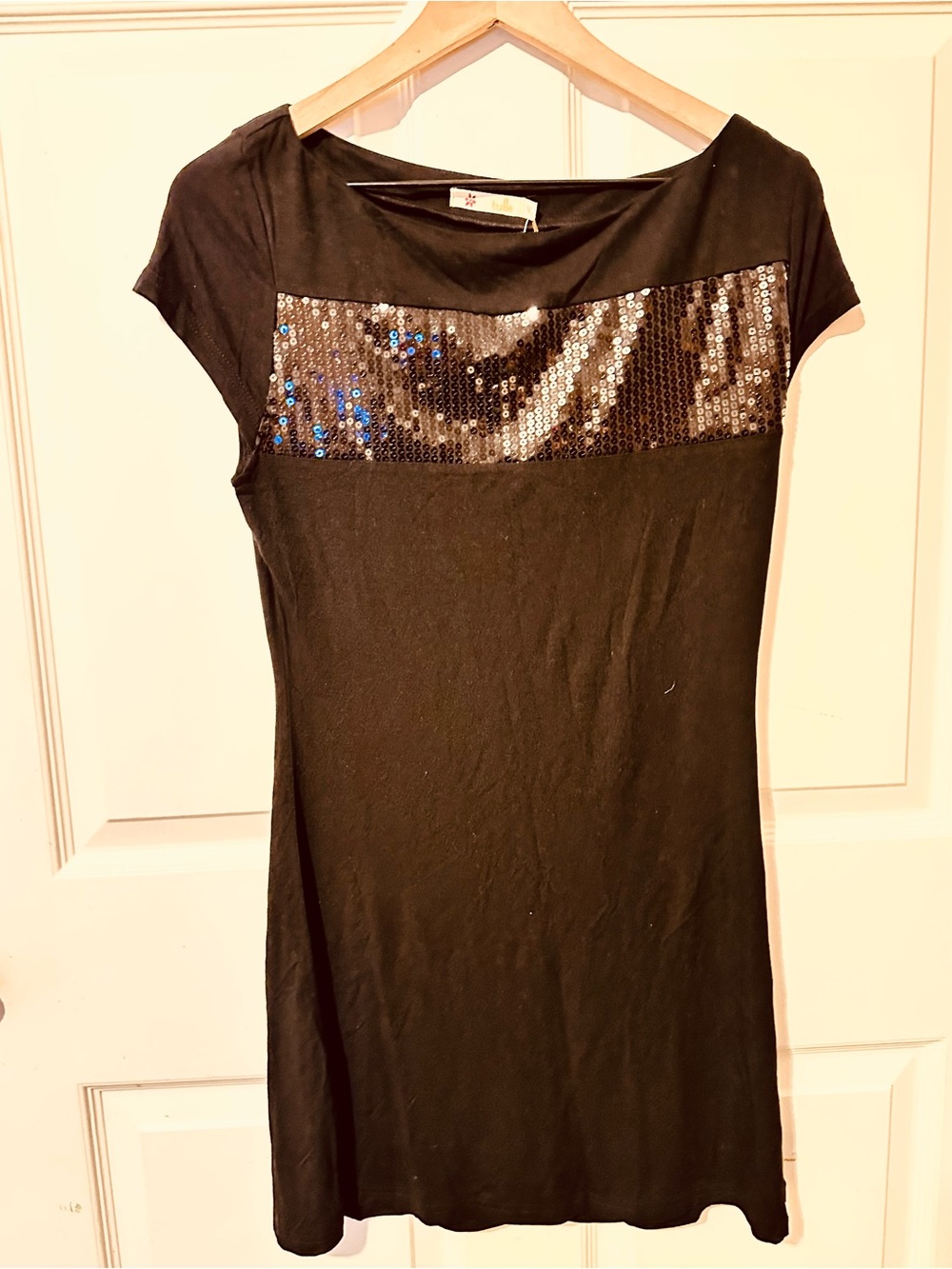 Tulle | Dress | Tulle Black Sequin Accent Cap Sleeve Dress